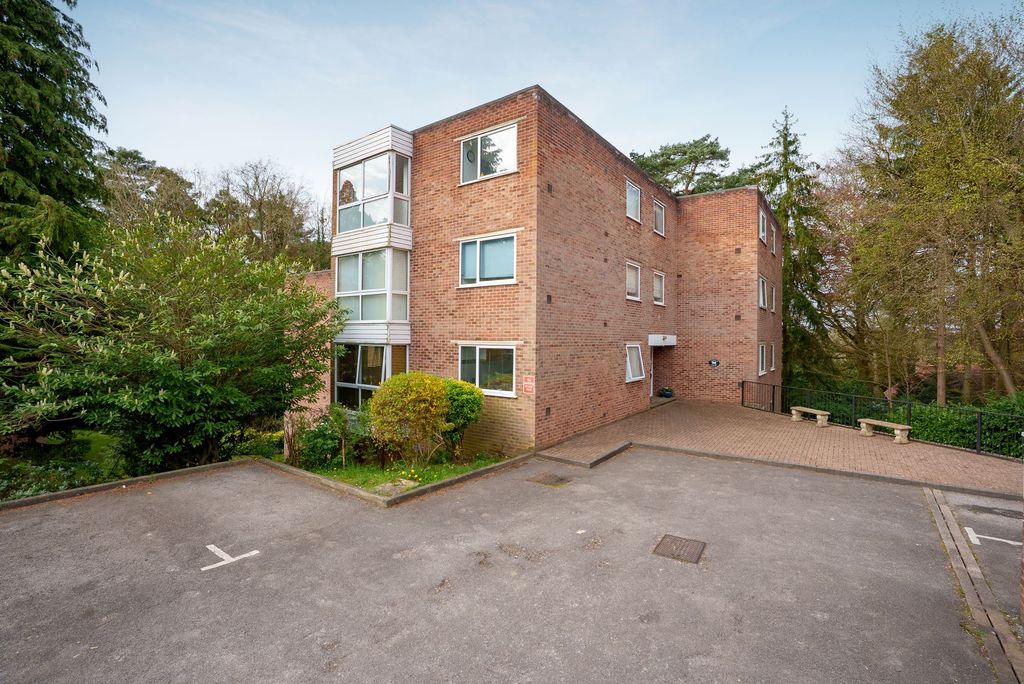 Property photo 1 of 6