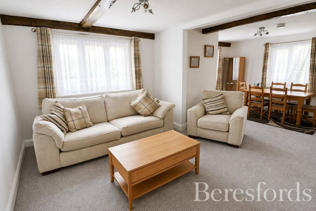 Property photo 2 of 17 Picture No. 01