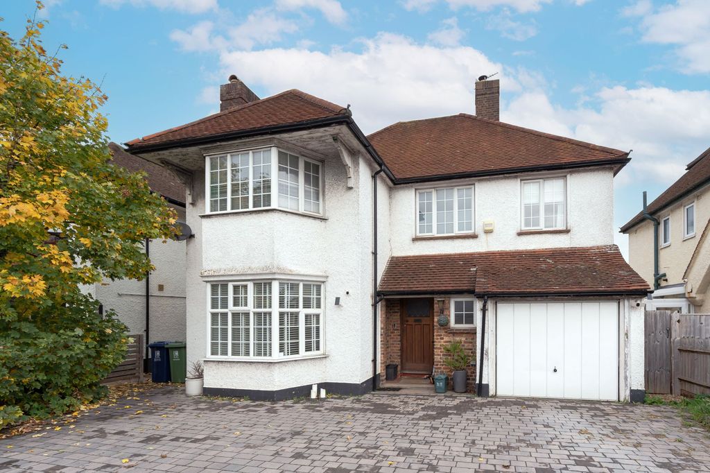 Property photo 3 of 8 Front