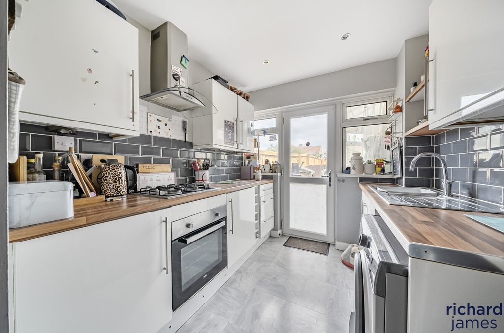 Property photo 2 of 23 E487Ca2349Ba428696d28F76259F7c19