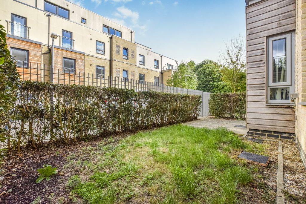 Property photo 2 of 12