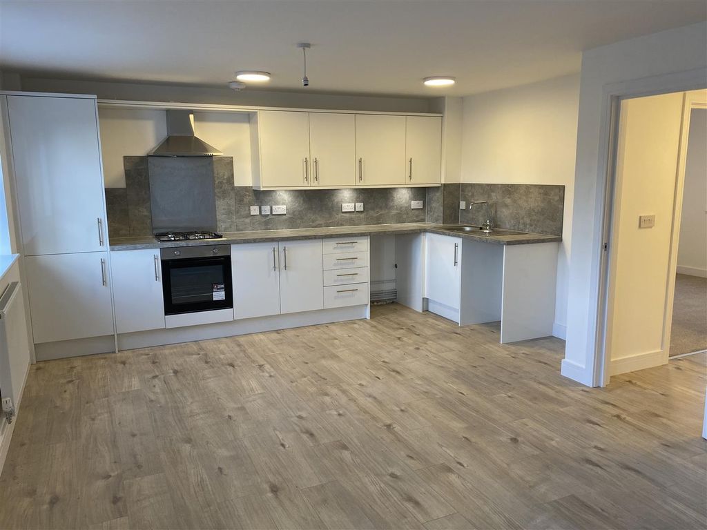 Property photo 2 of 10 2