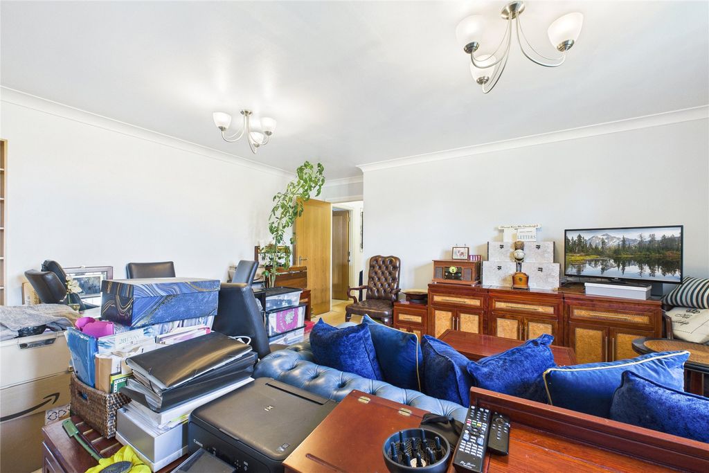Property photo 3 of 8 Picture No. 27