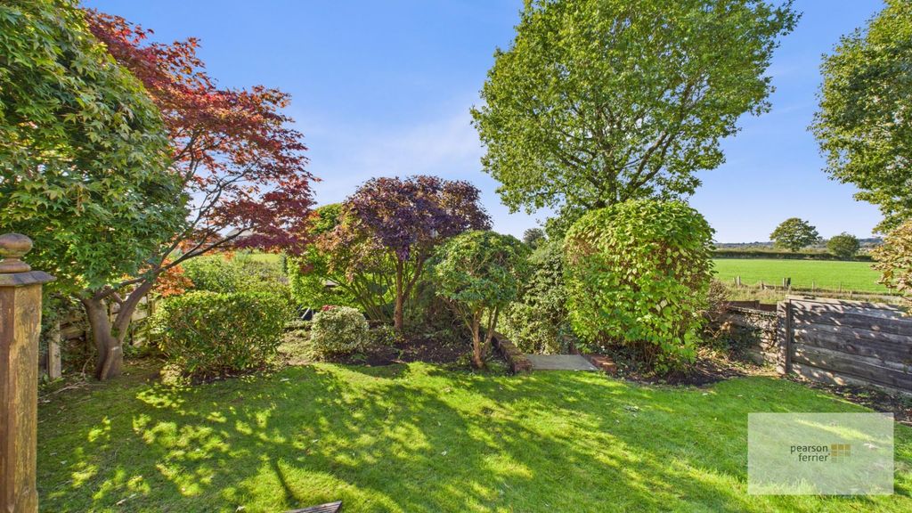 Property photo 3 of 32