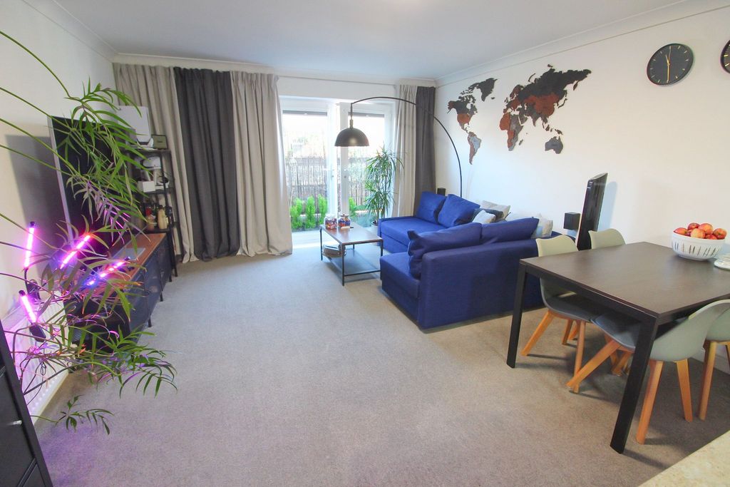 Property photo 2 of 14 Photograph 1