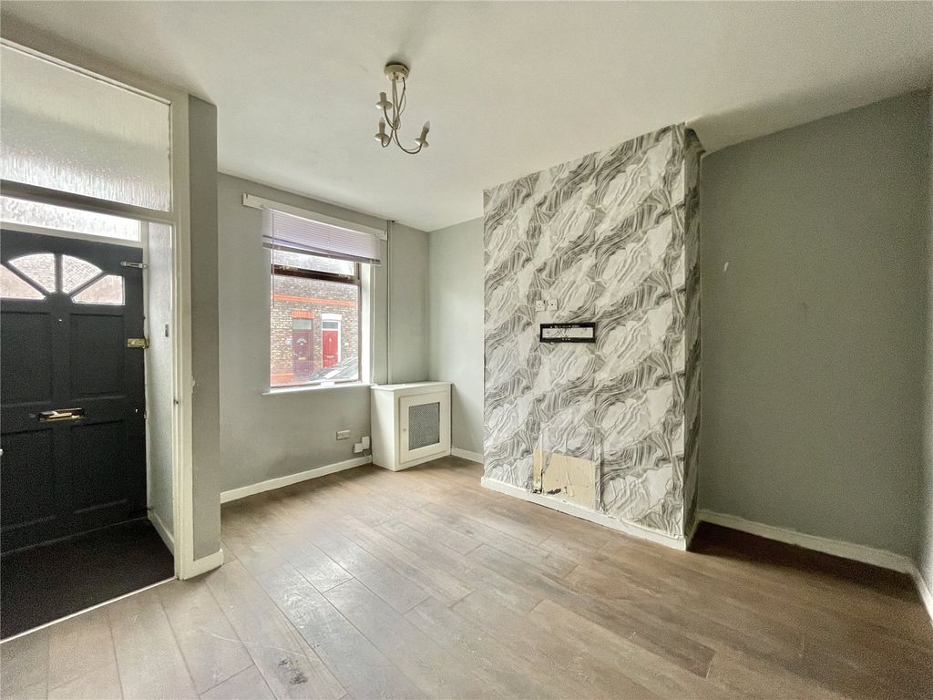 Property photo 2 of 12 Picture No. 20