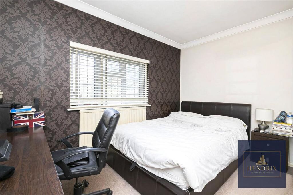 Additional image 17 of 4 bed detached house to rentHigh Road, Chigwell IG7