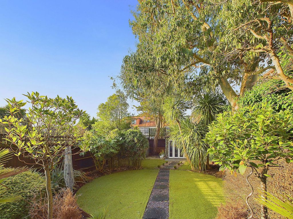 Property photo 3 of 39