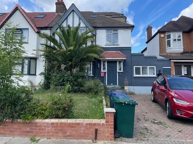 Property photo 1 of 17 External View