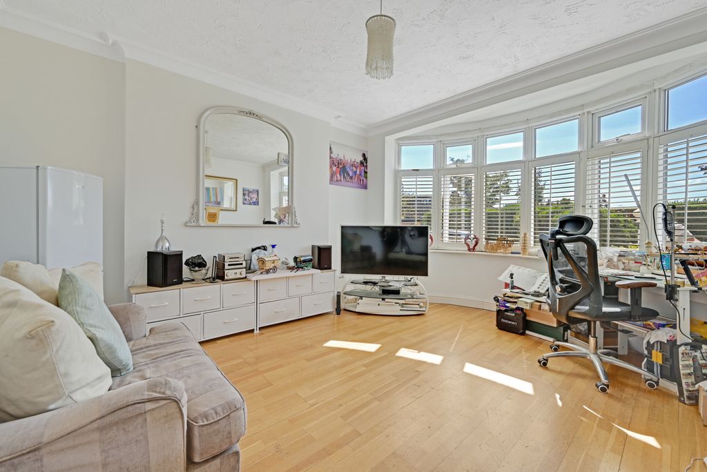 Property photo 2 of 14 Gallery