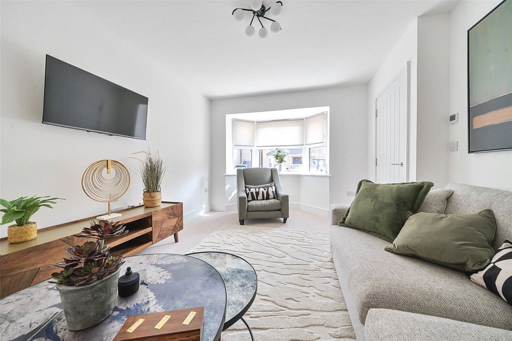 Property photo 3 of 8 Show Home