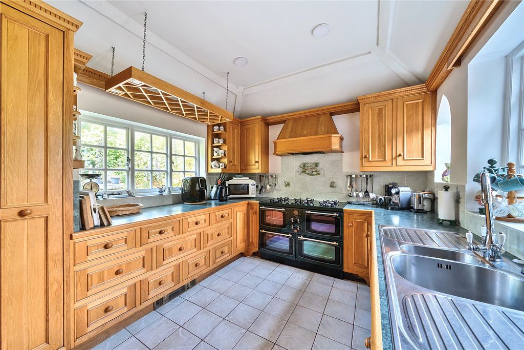 Property photo 3 of 28 Picture No. 14