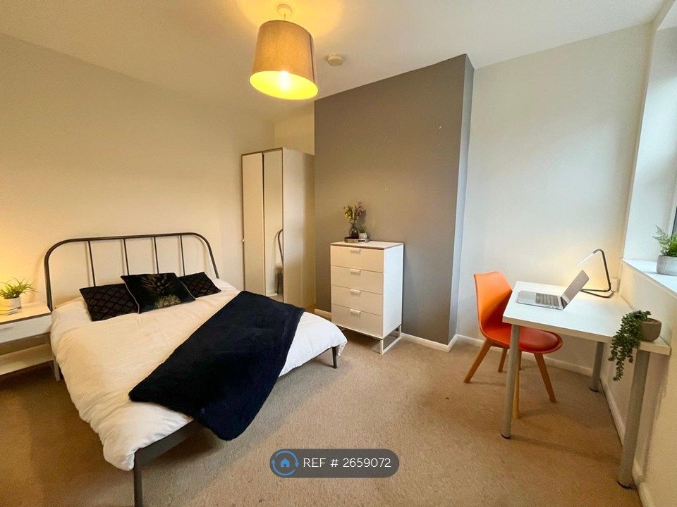 Property photo 3 of 15 Bedroom 3 - £550Pcm