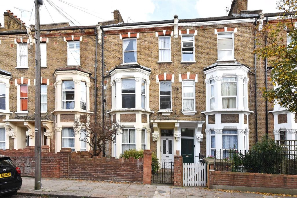 Property photo 2 of 11 Picture No. 14