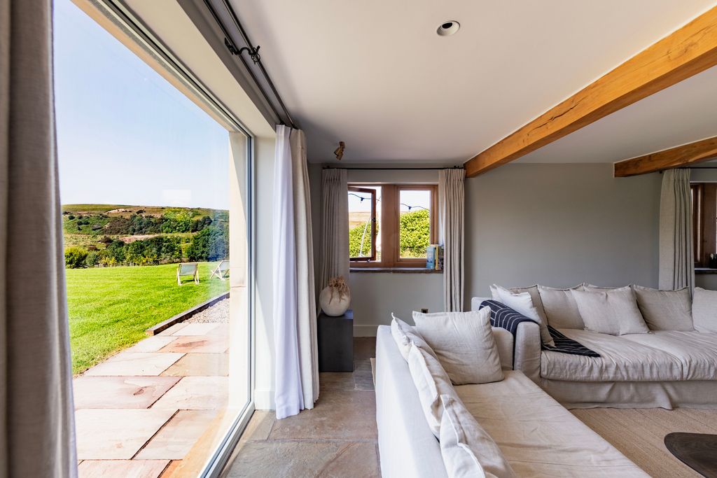 Property photo 3 of 36 304606 - Orrell Fold Barn 18.Jpg