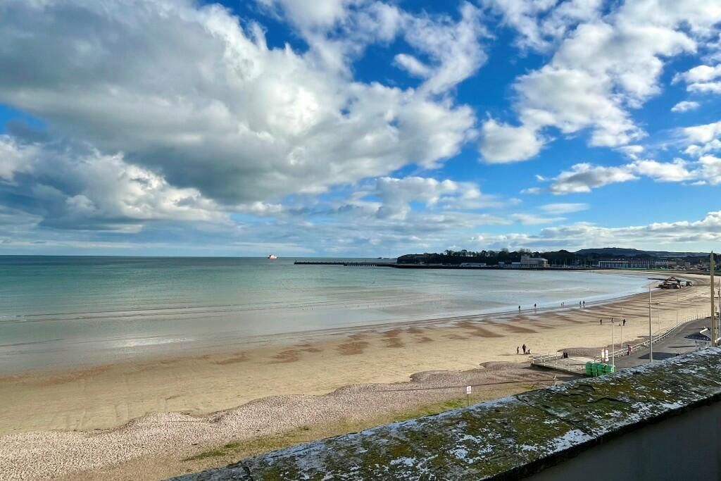 Property photo 2 of 8