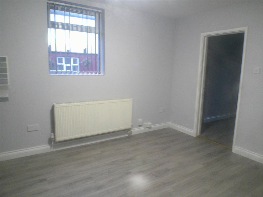 Property photo 2 of 6 Dscf0115.Jpg