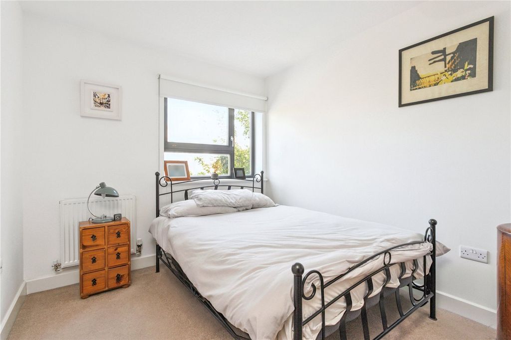 Property photo 2 of 13 Picture No. 10