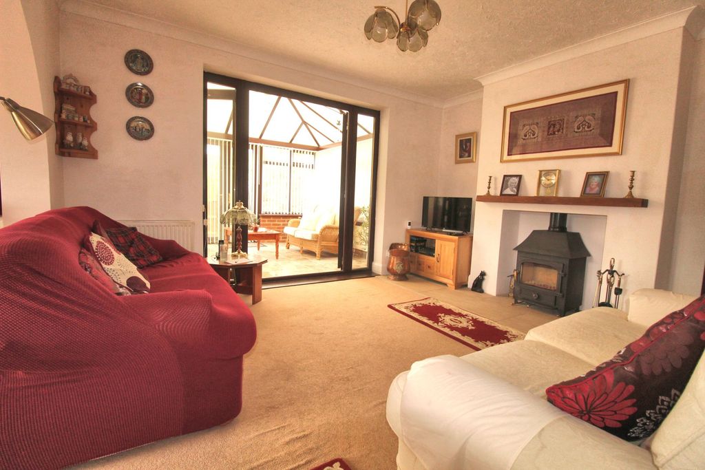 Property photo 3 of 23