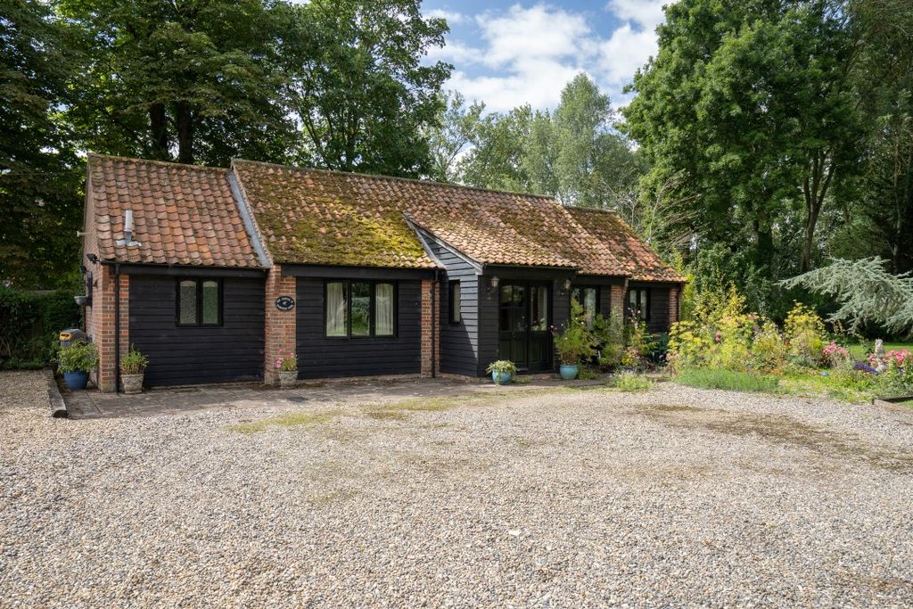 Property photo 3 of 36