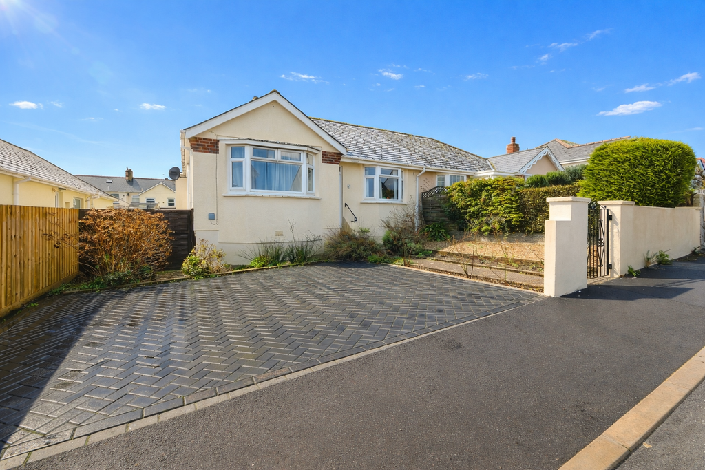 Property photo 2 of 12 Front