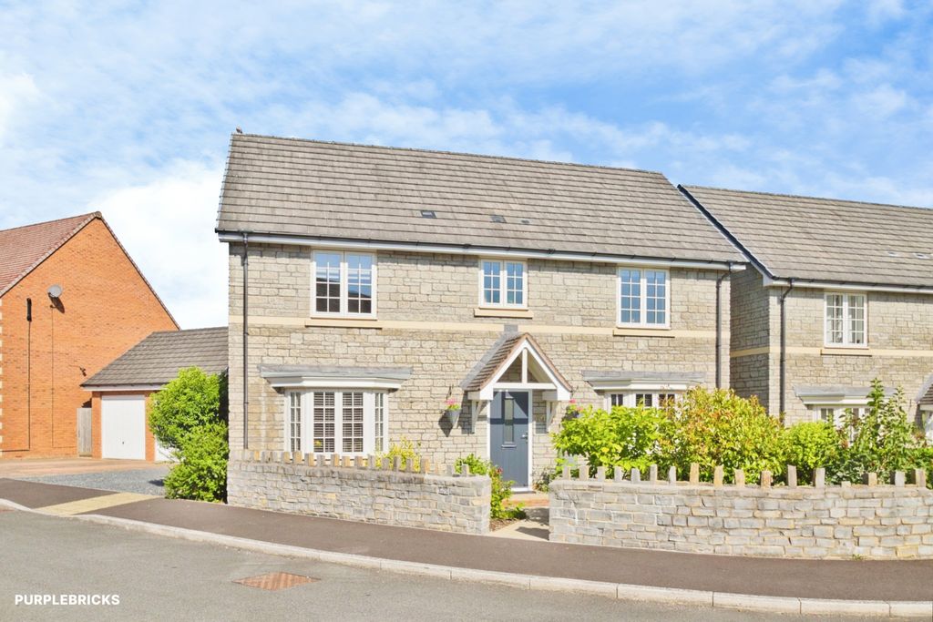 Property photo 2 of 38