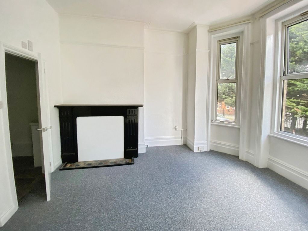 Property photo 3 of 7 4218752