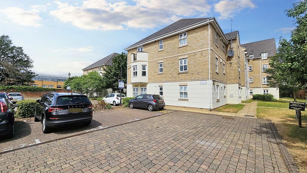 Property photo 2 of 12