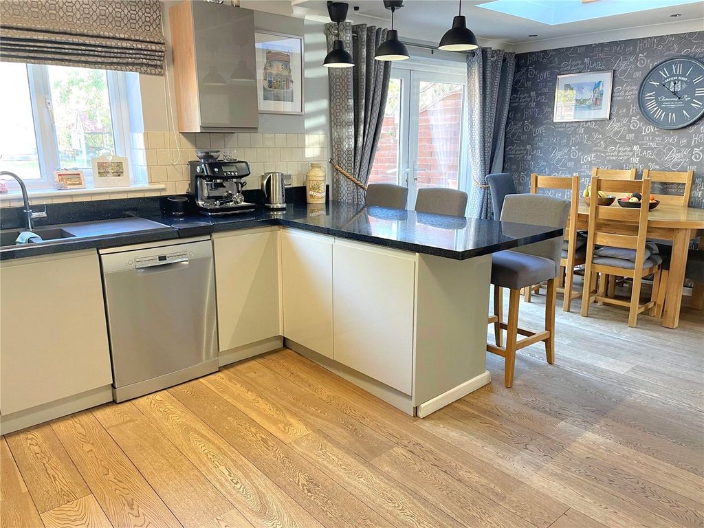 Property photo 3 of 23 Kitchen/Diner