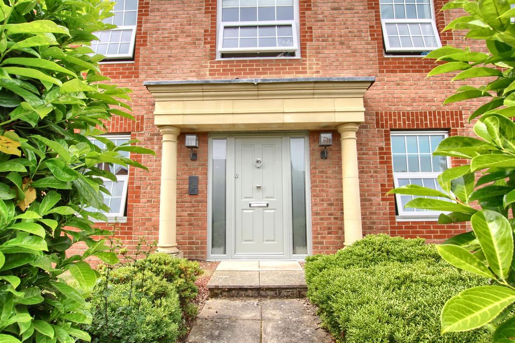 Property photo 1 of 19