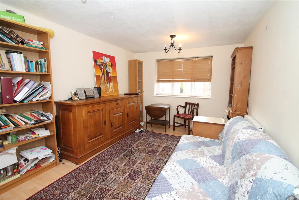 Property photo 2 of 6 Living Room