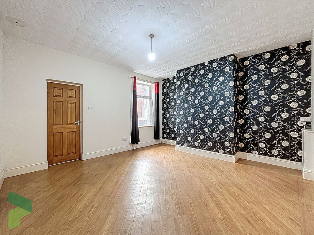 Property photo 1 of 11 Dining Room