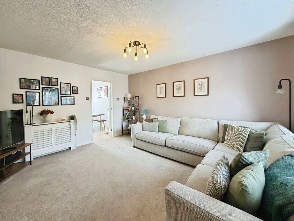 Property photo 3 of 40