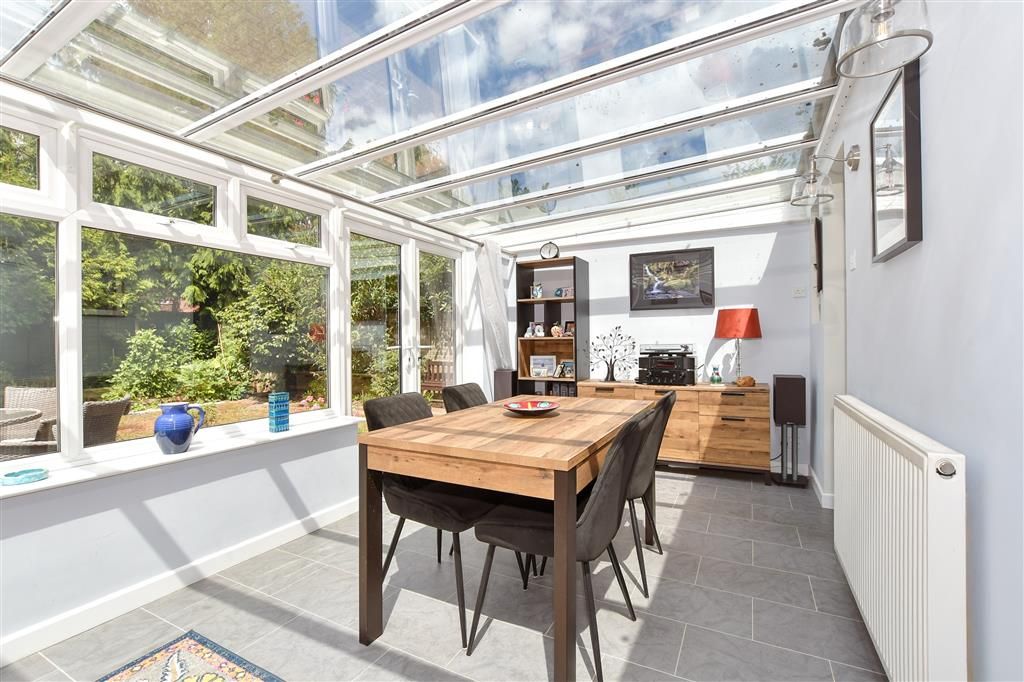 Property photo 3 of 16 Conservatory