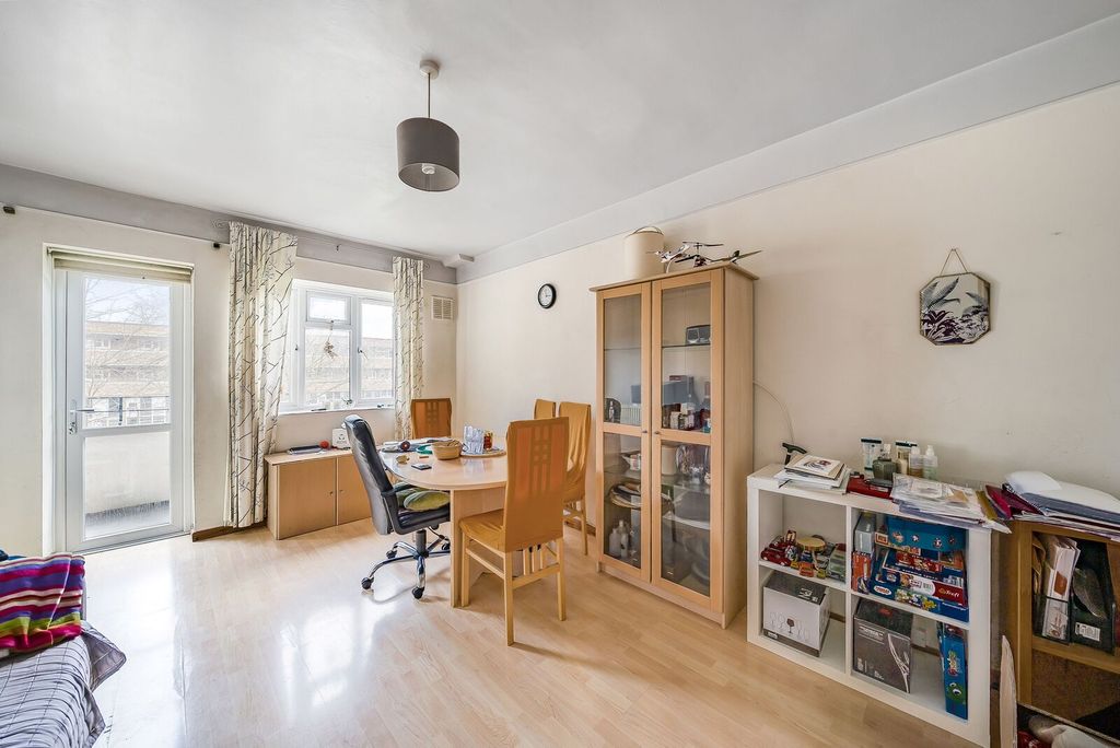 Property photo 1 of 6