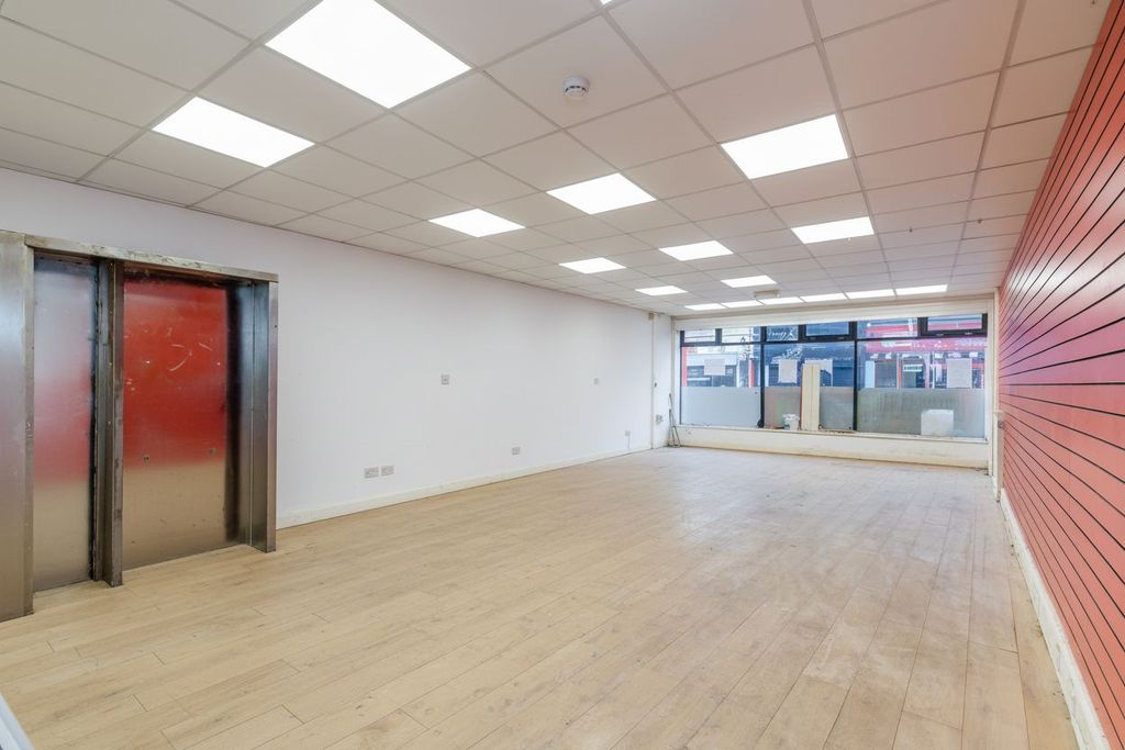 Property photo 2 of 22