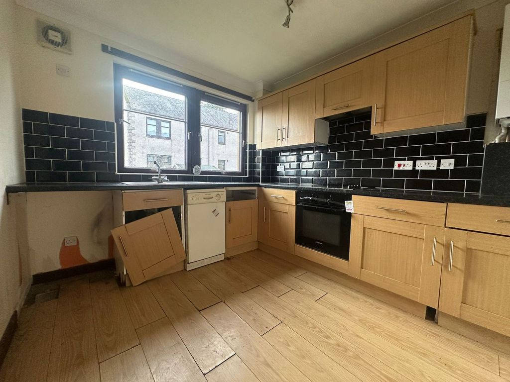 Property photo 3 of 15 Kitchen