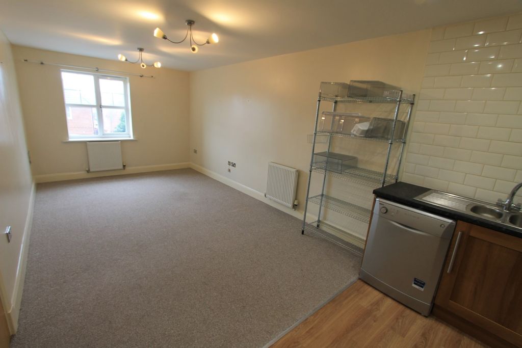 Property photo 3 of 8
