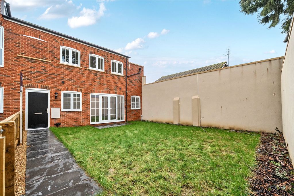 Property photo 1 of 18 Picture No. 02