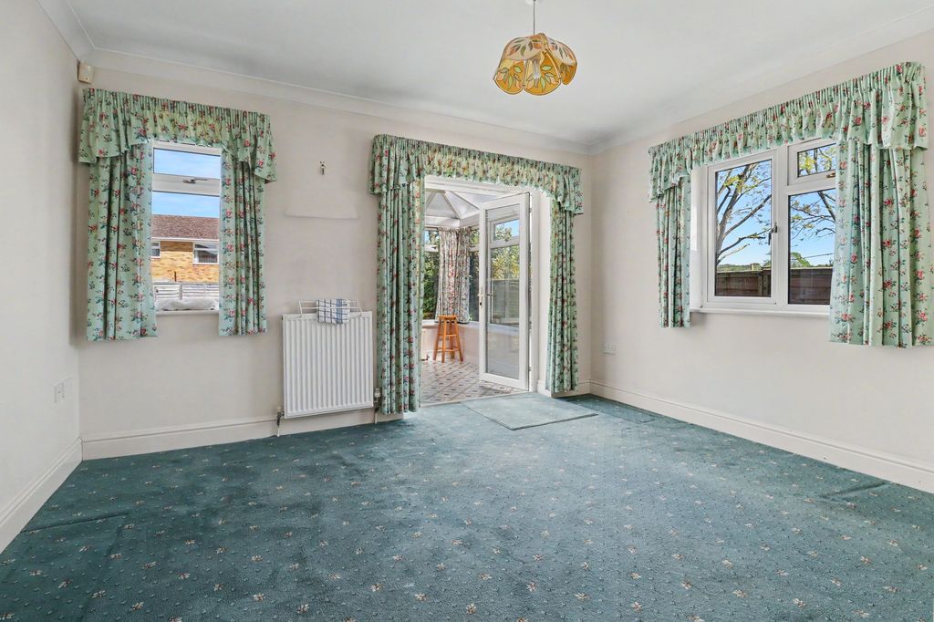 Property photo 3 of 11