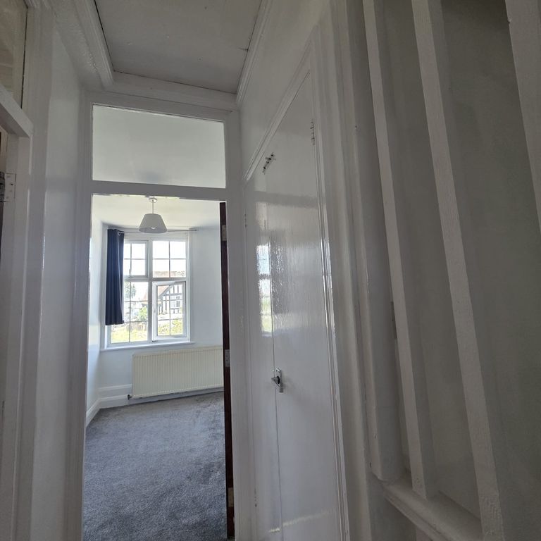 Property photo 3 of 16 Gallery
