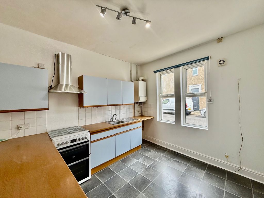 Property photo 2 of 9 Image
