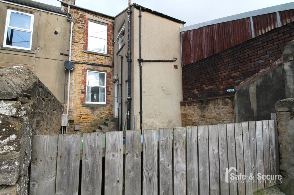 Property photo 1 of 10 Front External