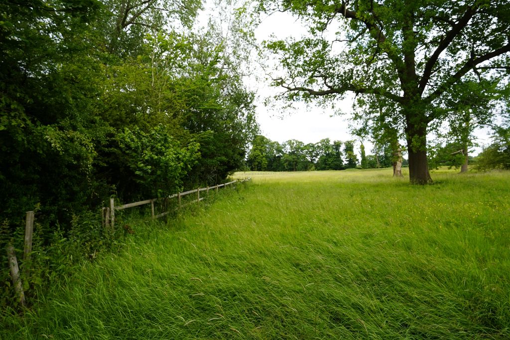 Property photo 2 of 4 Photo 3