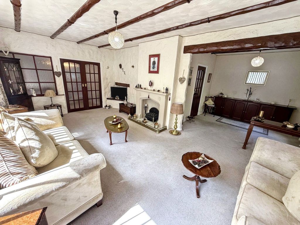 Property photo 3 of 36