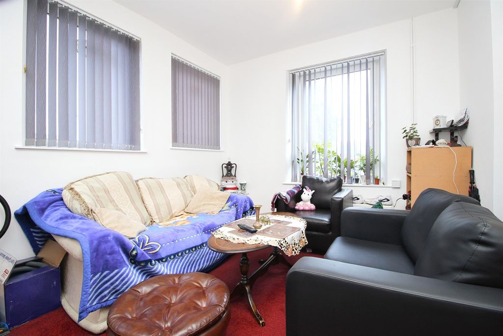 Property photo 3 of 11