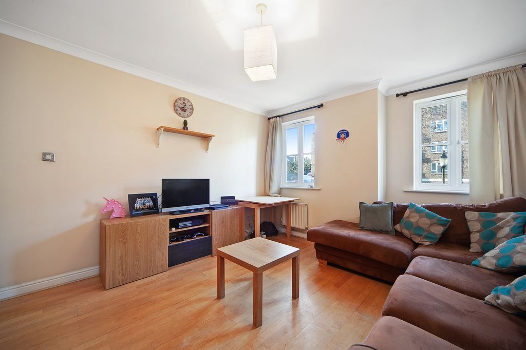 Property photo 3 of 12