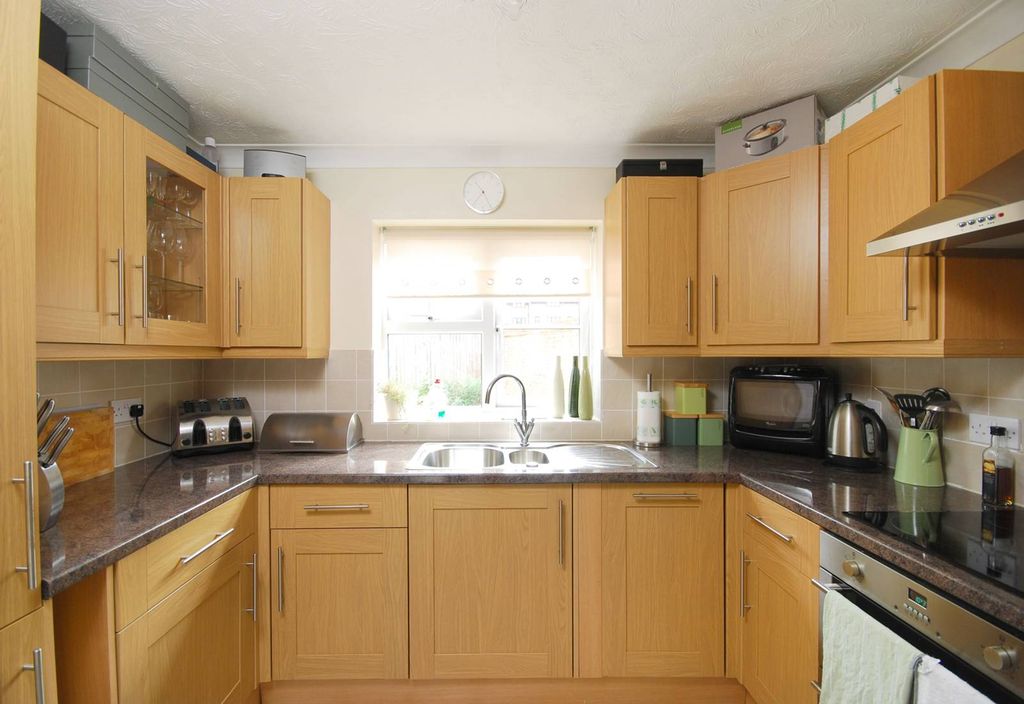 Property photo 3 of 6