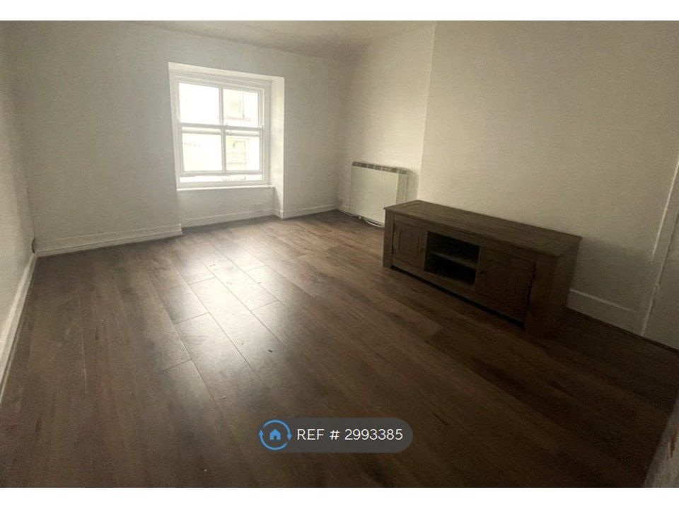 Property photo 1 of 6 Lounge