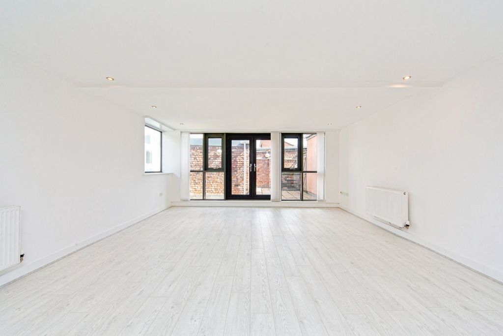Property photo 2 of 20 Pbox-Img.Jpg